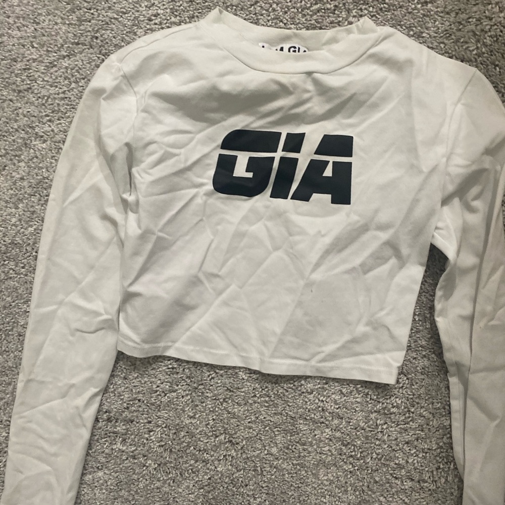I. Am. Gia. Long sleeve crop